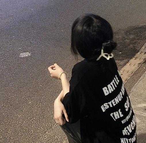 不露脸头像女生头像