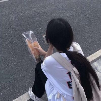 女生真人头像不露脸